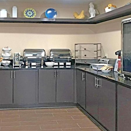 Rodeway Inn & Suites O'Fallon Ngoại thất bức ảnh
